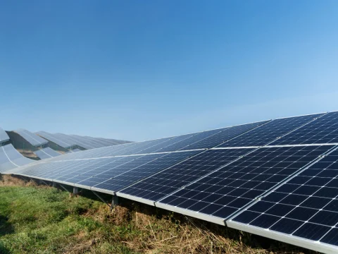 Descubre cuantos KWh puede producir un panel solar