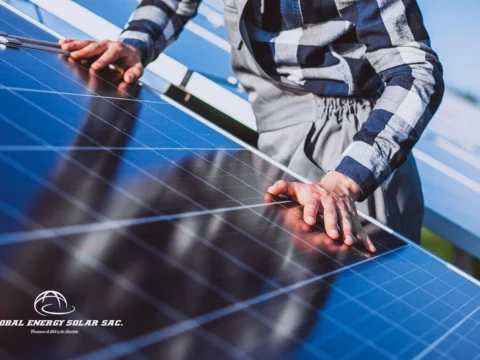 ¿Cuál es el tiempo de vida de un Panel Solar?
